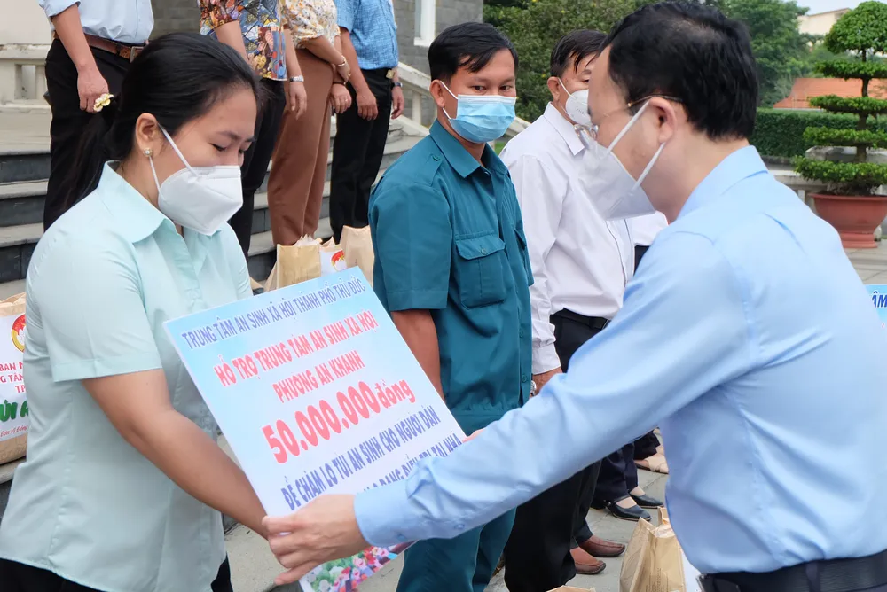 TP Thủ Đức tăng cường 2.300 người về các phường hỗ trợ phòng chống dịch Covid-19 ảnh 4