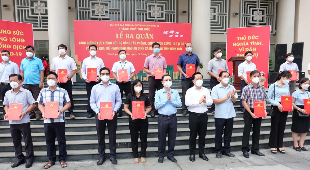 TP Thủ Đức tăng cường 2.300 người về các phường hỗ trợ phòng chống dịch Covid-19 ảnh 5