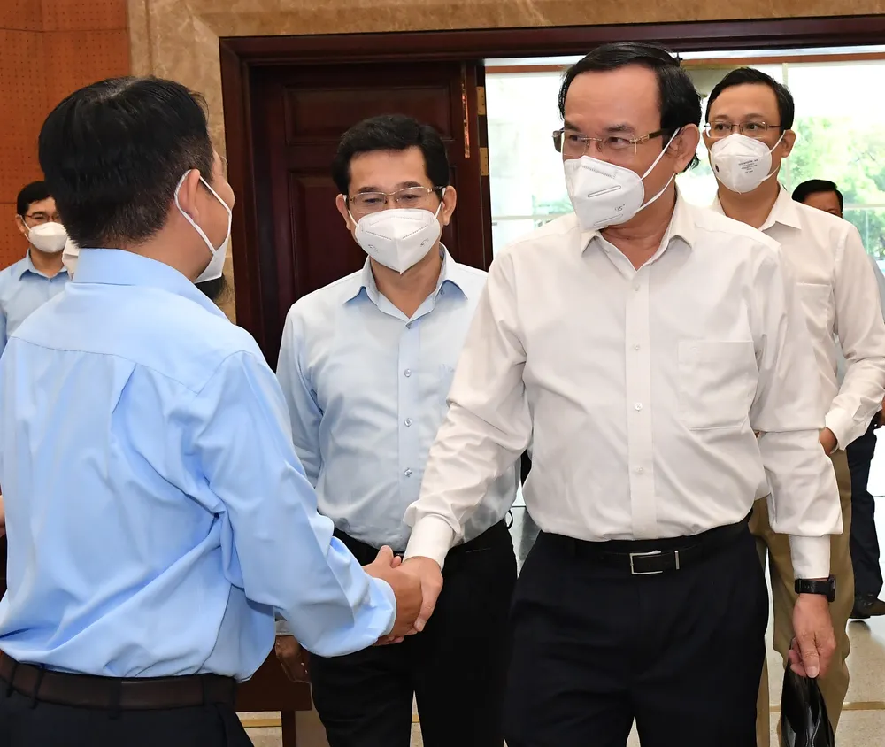 TPHCM thi hành kỷ luật nhiều cán bộ vi phạm phòng chống dịch Covid-19 ảnh 2