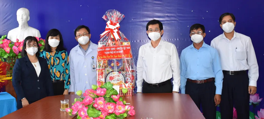 Chủ nhiệm Ủy ban Kiểm tra Thành ủy TPHCM thăm, chúc tết các đơn vị và một số gia đình tại quận Gò Vấp ảnh 2