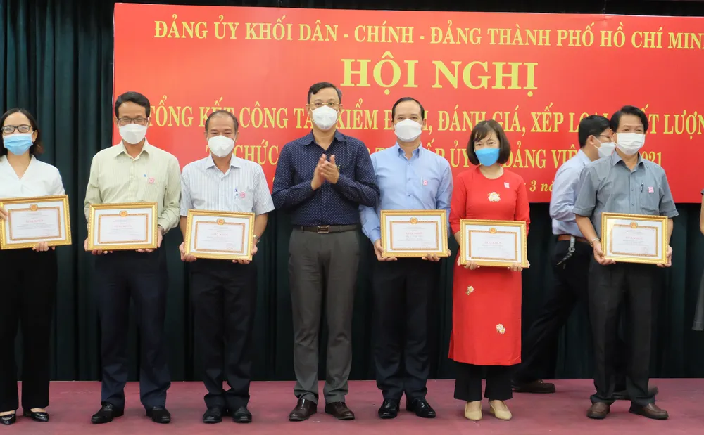 Công khai kết quả kiểm điểm, đánh giá, xếp loại chất lượng đảng viên và tổ chức cơ sở Đảng ảnh 3