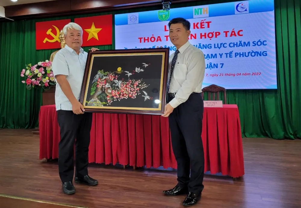 Hợp tác nâng cao năng lực chăm sóc sức khỏe người dân của trạm y tế phường ảnh 3