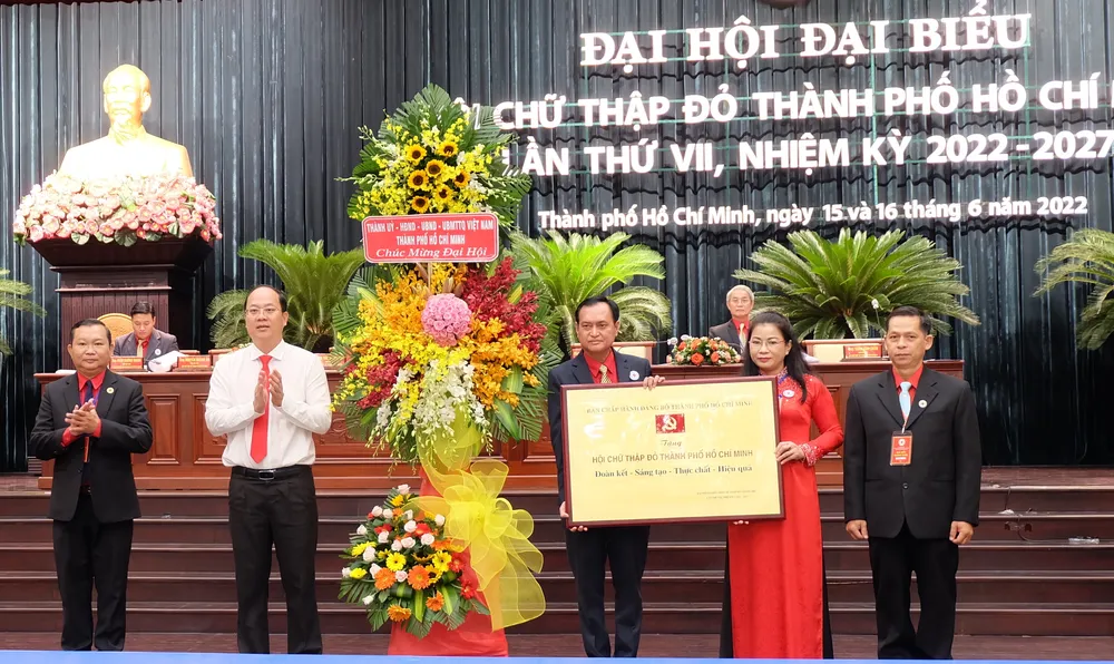 Phó Bí thư Thành ủy TPHCM Nguyễn Hồ Hải: Công tác nhân đạo xã hội là một nhiệm vụ quan trọng để đảm bảo an sinh xã hội ảnh 2