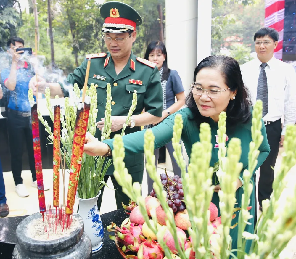 Đảng ủy khối Dân - Chính - Đảng TPHCM kỷ niệm 15 năm thành lập ảnh 3