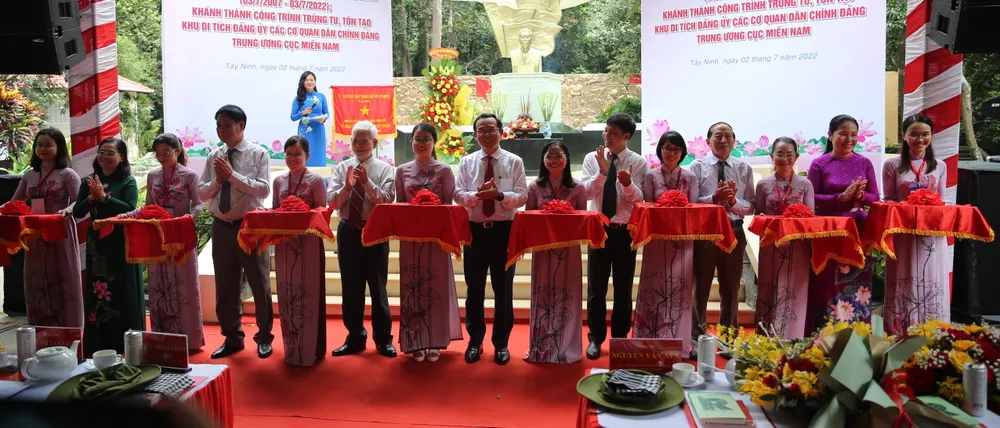 Đảng ủy khối Dân - Chính - Đảng TPHCM kỷ niệm 15 năm thành lập ảnh 9