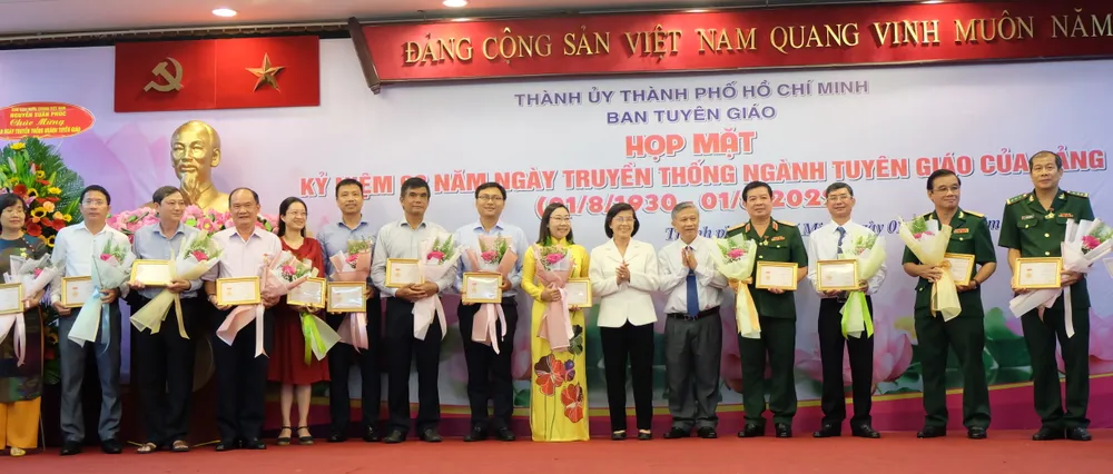 Ban Tuyên giáo Thành ủy TPHCM tổ chức 92 năm Ngày truyền thống ngành tuyên giáo của Đảng  ảnh 3
