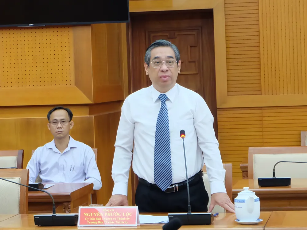 Phối hợp đào tạo cán bộ chất lượng cho khu vực công của TPHCM ảnh 3