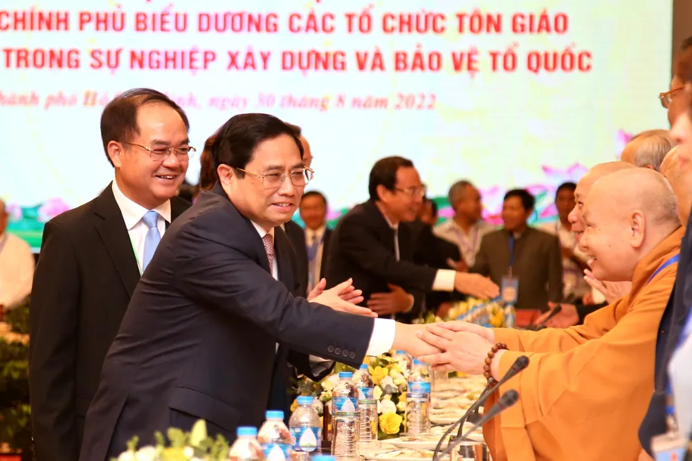 Giải quyết các kiến nghị chính đáng của các chức sắc, tổ chức tôn giáo ảnh 2