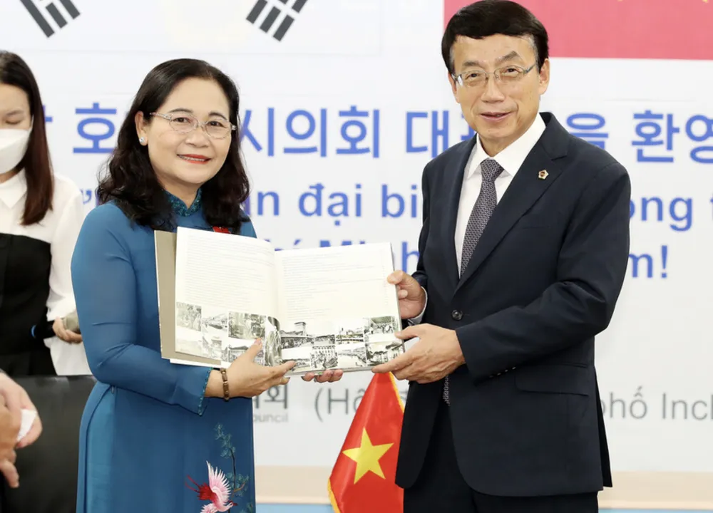 Đẩy mạnh hợp tác xúc tiến du lịch TPHCM – TP Incheon ảnh 2