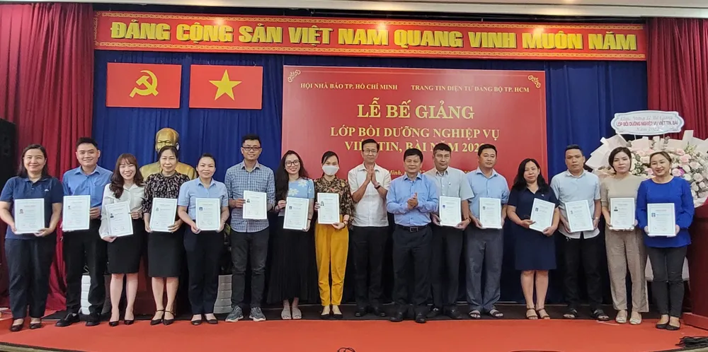 78 học viên hoàn thành lớp bồi dưỡng nghiệp vụ viết tin, bài năm 2022 ảnh 1
