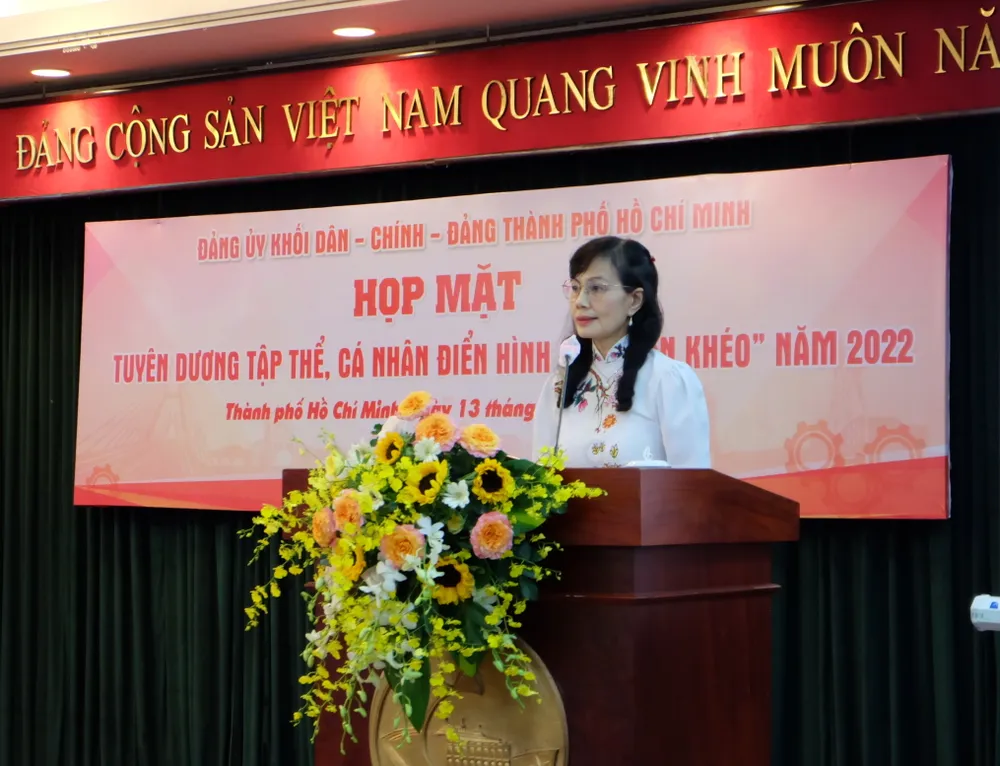 Đảng ủy Khối Dân - Chính - Đảng TPHCM tuyên dương 118 tập thể, cá nhân điển hình “Dân vận khéo” năm 2022 ảnh 1