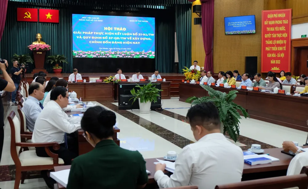 Quan tâm hơn nữa đến công tác cán bộ ảnh 1