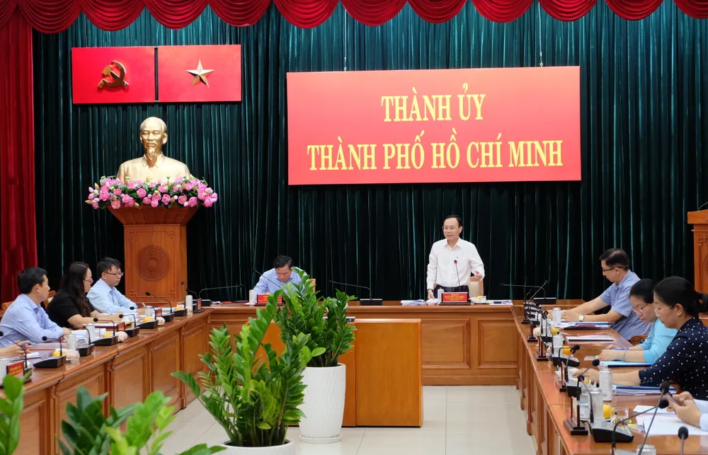 Quang cảnh buổi làm việc. Ảnh: THU HƯỜNG