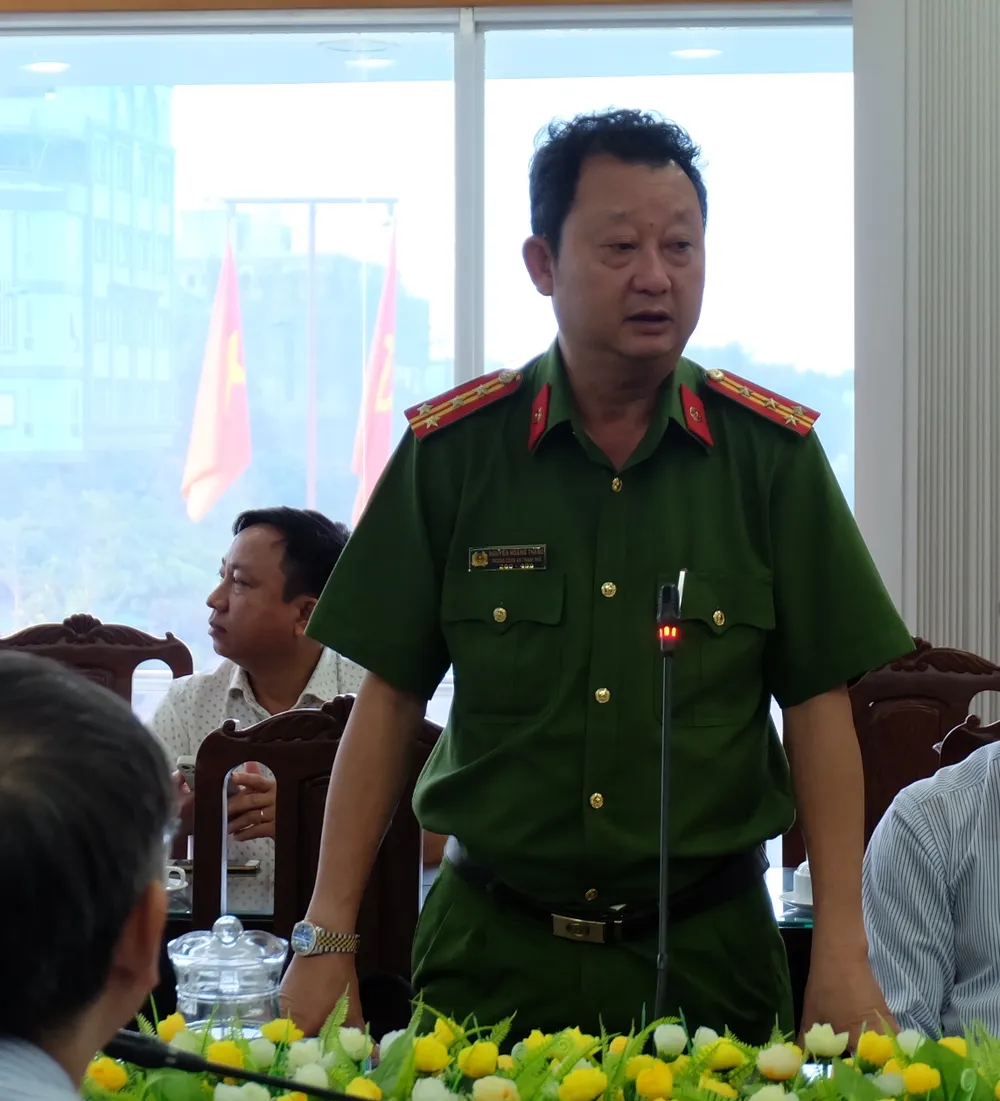 Đại tá Nguyễn Hoàng Thắng phát biểu tại buổi lễ