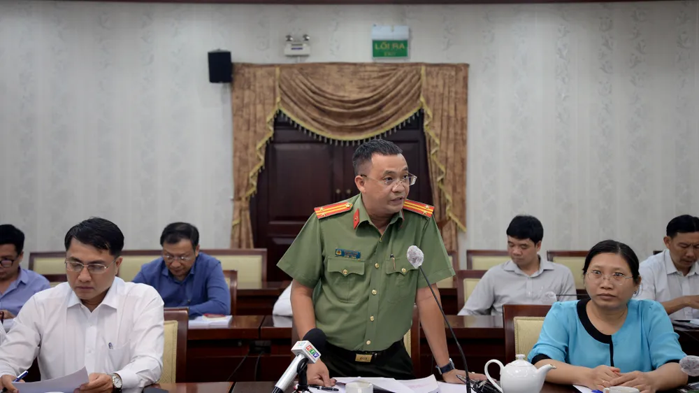 Trung tá Trần Đức Thắng, Ủy viên Ủy ban Kiểm tra Đảng ủy Công an TPHCM nêu ý kiến tại tọa đàm Trung tá Trần Đức Thắng, Ủy viên Ủy ban Kiểm tra Đảng ủy Công an TPHCM nêu ý kiến tại tọa đàm