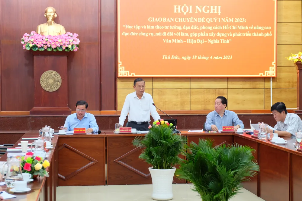 Bí thư Thành ủy Thủ Đức phát biểu tại hội nghị Bí thư Thành ủy Thủ Đức phát biểu tại hội nghị