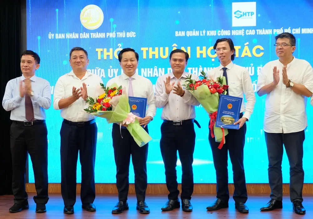 UBND TP Thủ Đức và Ban Quản lý Khu Công nghệ cao TPHCM ký kết thoả thuận hợp tác đối với 6 nội dung