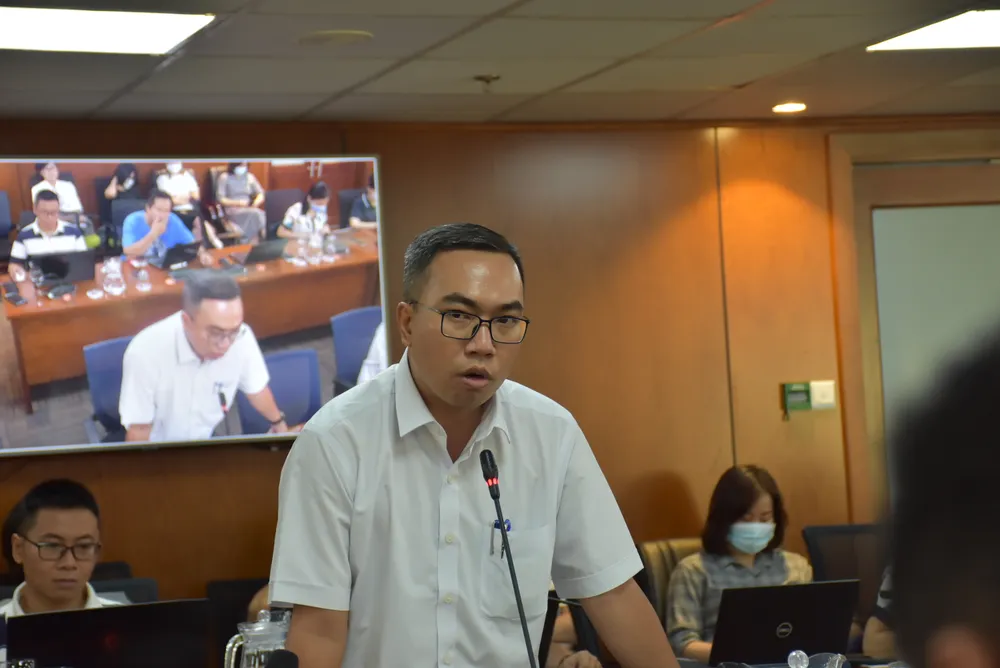 Ông Hoàng Mai Tùng, Phó Ban Quản lý Đường sắt đô thị TPHCM (MAUR) thông tin về tình hình bảo vệ các toa tàu metro sau khi bị vẽ bậy