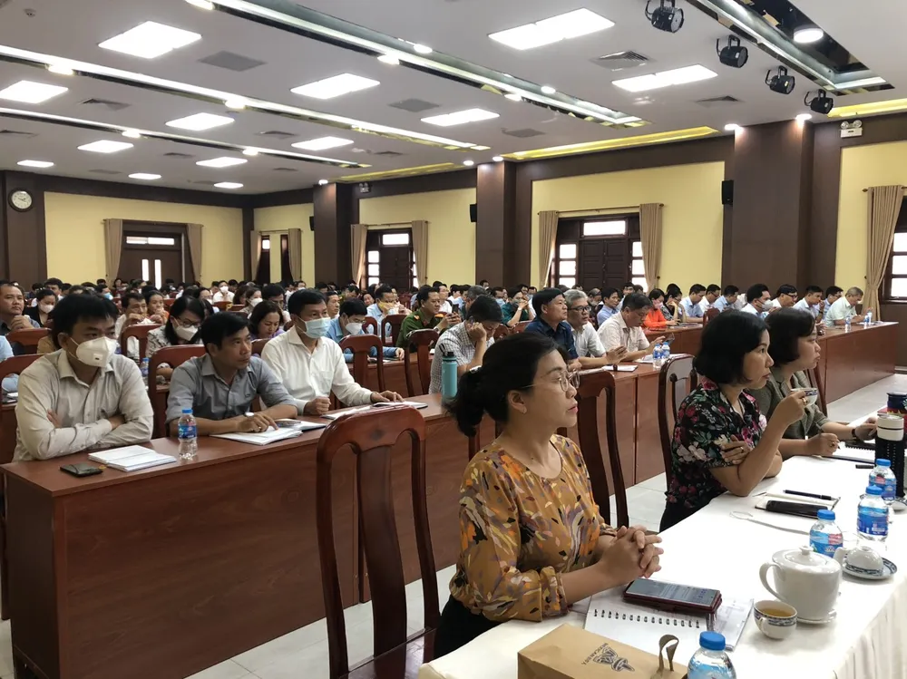 Hơn 300 cán bộ chủ chốt quận 1 tham dự đợt sinh hoạt