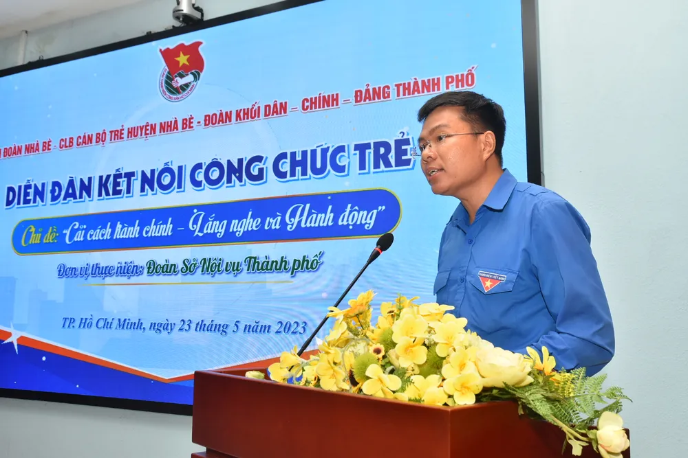 Bí thư Đoàn khối Dân - Chính - Đảng TPHCM báo cáo đề dẫn