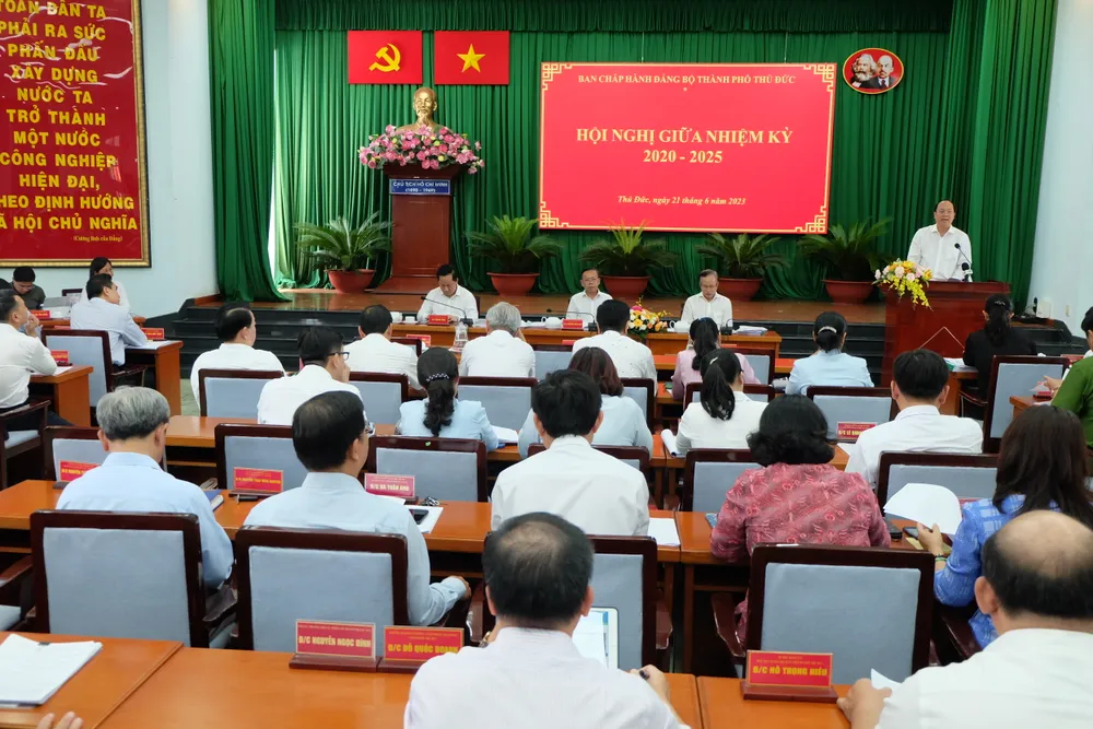 Hội nghị giữa nhiệm kỳ 2020-2025 tại Đảng bộ TP Thủ Đức