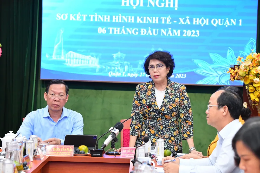 Bí thư Quận ủy quận 1 Tô Thị Bích Châu phát biểu tại hội nghị. Ảnh: VIỆT DŨNG Bí thư Quận ủy quận 1 Tô Thị Bích Châu phát biểu tại hội nghị. Ảnh: VIỆT DŨNG