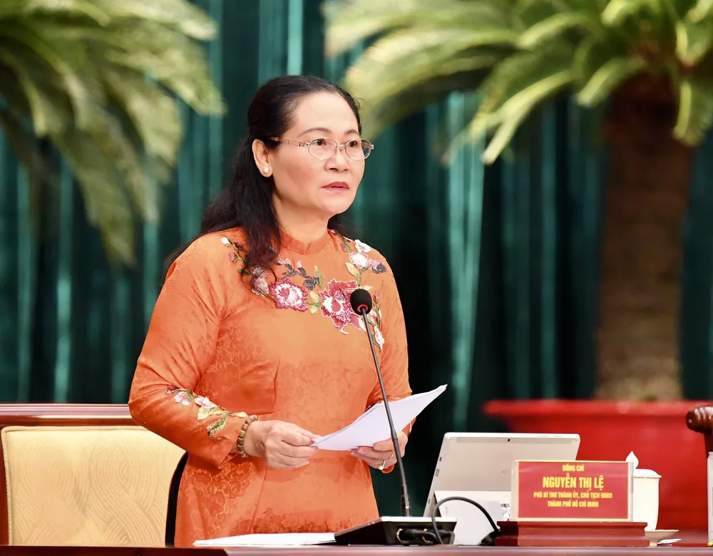 Chủ tịch HĐND TPHCM Nguyễn Thị Lệ kết luận phần chất vấn và trả lời chất vấn Chủ tịch UBND quận 1. Ảnh: VIỆT DŨNG