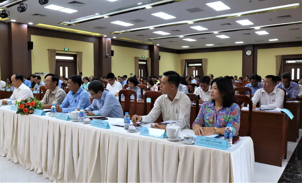 Các đại biểu tham dự hội nghị