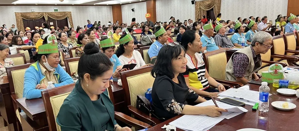 Các cổ động viên tham dự buổi liên hoan