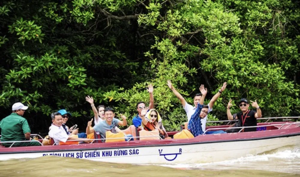 Du khách tham quan di tích lịch sử Chiến khu Rừng Sác ở huyện Cần Giờ, TPHCM