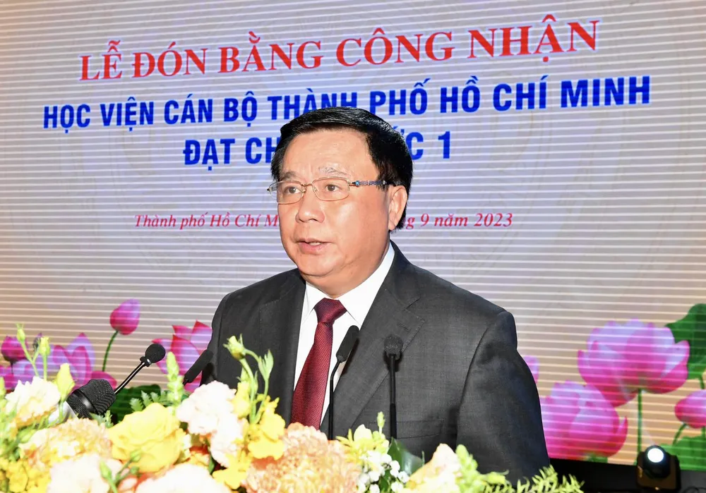 GS.TS Nguyễn Xuân Thắng phát biểu chỉ đạo tại buổi lễ. Ảnh VIỆT DŨNG