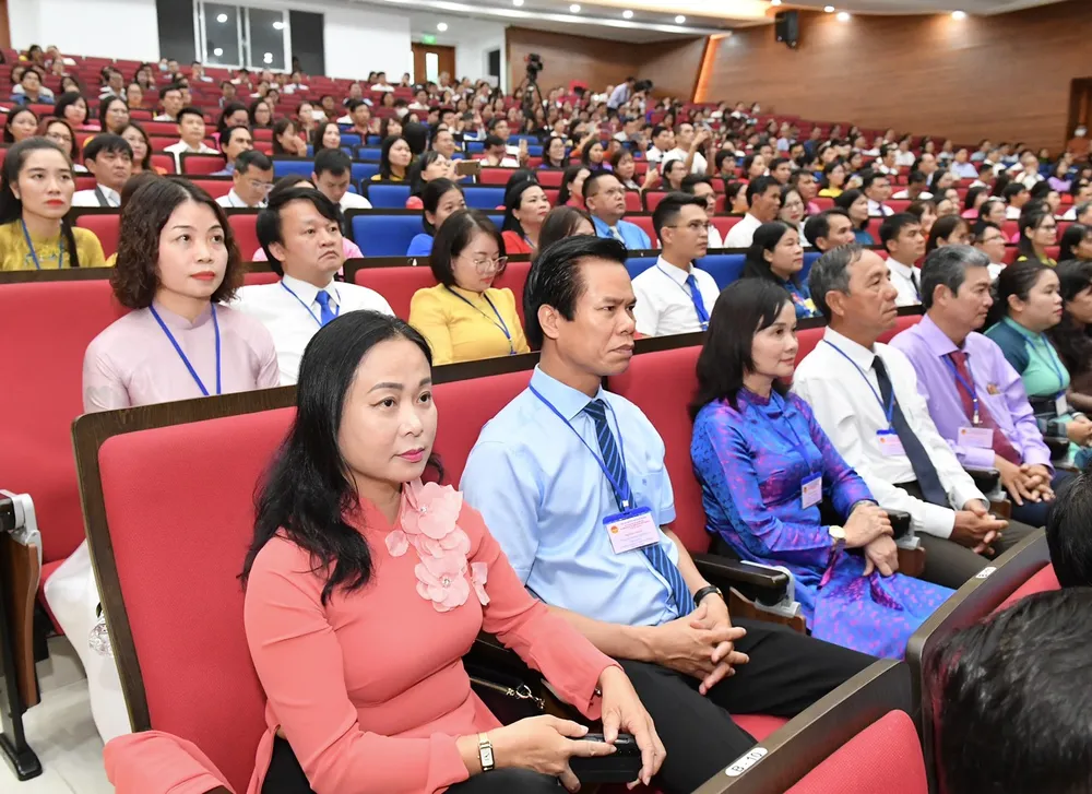 Các giảng viên tham dự hội thi. Ảnh: VIỆT DŨNG