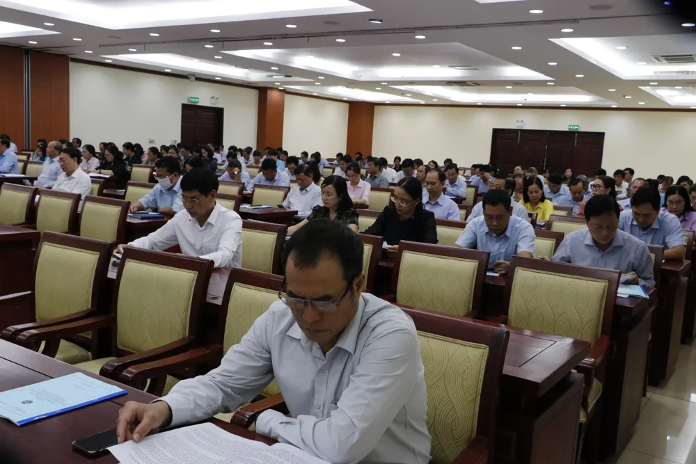 Các đại biểu dự hội nghị