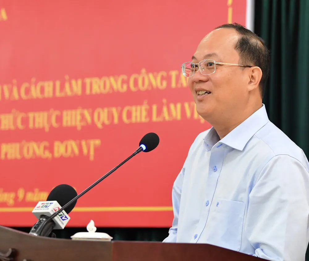 Phó Bí thư Thành ủy TPHCM Nguyễn Hồ Hải phát biểu chỉ đạo hội nghị giao ban. Ảnh VIỆT DŨNG