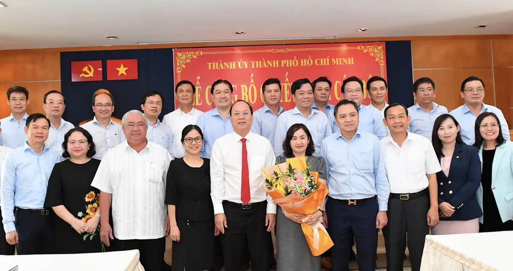 Đồng chí Nguyễn Thụy Tường Linh làm Phó Bí thư Đảng ủy Saigontourist. Ảnh: VIỆT DŨNG Đồng chí Nguyễn Thụy Tường Linh làm Phó Bí thư Đảng ủy Saigontourist. Ảnh: VIỆT DŨNG