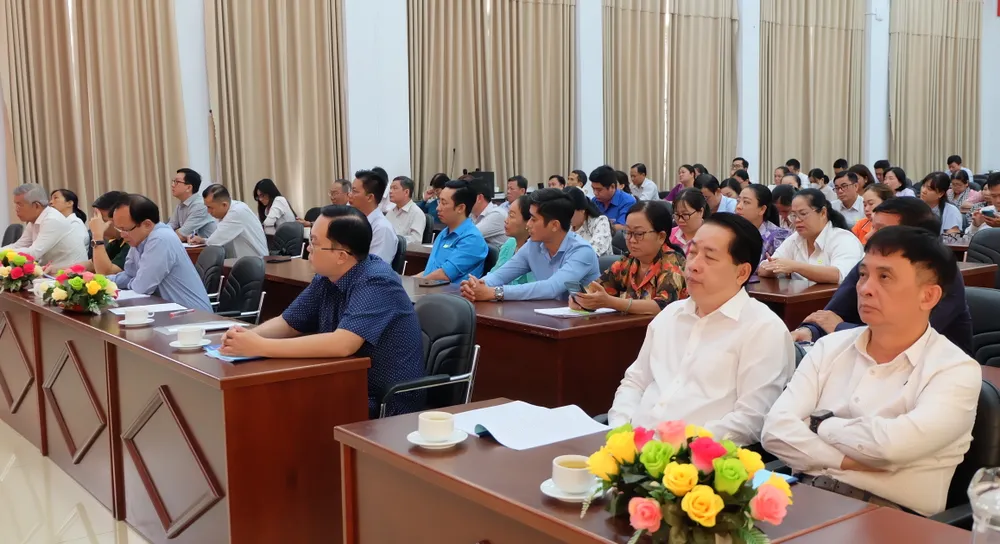 Các đại biểu tham dự hội nghị Các đại biểu tham dự hội nghị