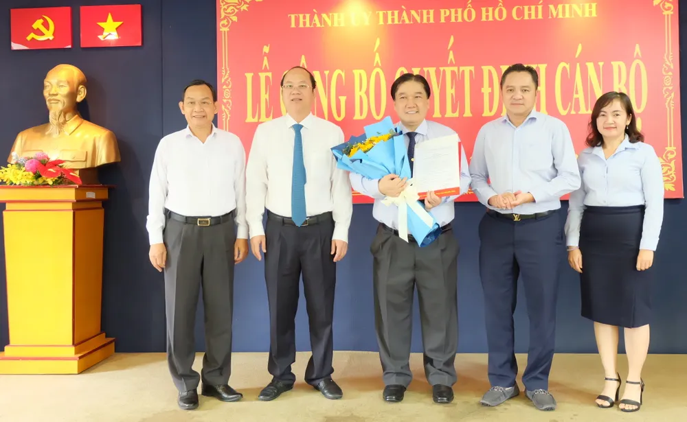 Tổng Giám đốc Saigontourist Trương Đức Hùng được công nhận là Phó Bí thư Đảng ủy Saigontourist