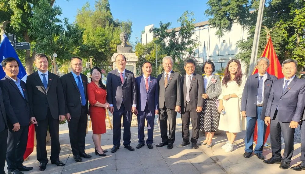 30-3. Anh HH ở Chile 3.jpg