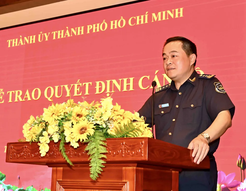 20-5. Trao quyết định cán bộ 4.jpg