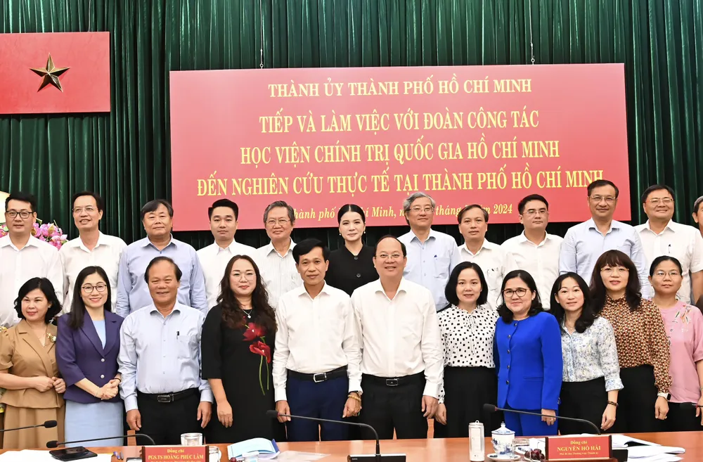 31-5. Anh Hồ Hải 2.jpg