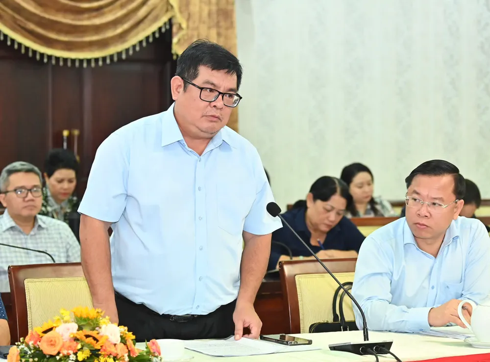 Phó Chủ tịch Ủy ban MTTQ Việt Nam TPHCM Ngô Thanh Sơn tại hội nghị. Ảnh: VIỆT DŨNG