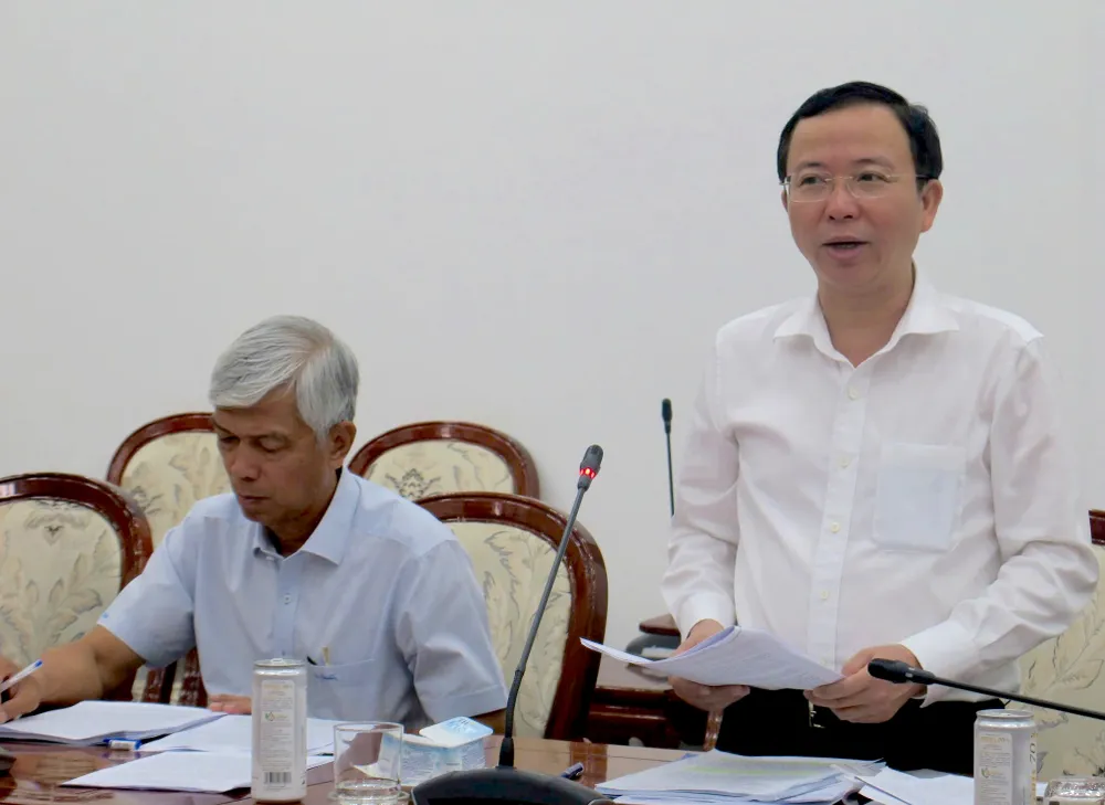 12-11. Tổ biên tập 3.jpg