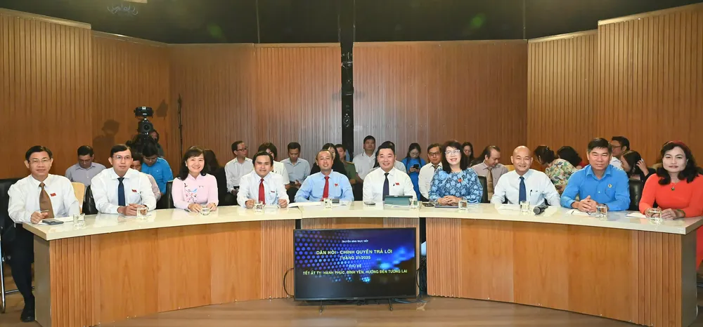 12-1. Dân hỏi 4.jpg