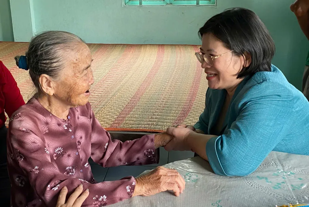 5-6. Chị Tuyết 2.jpg