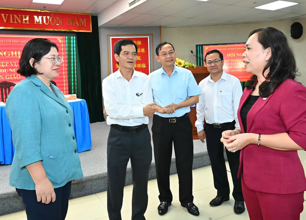 18-9. Ban Tổ chức 1.jpg