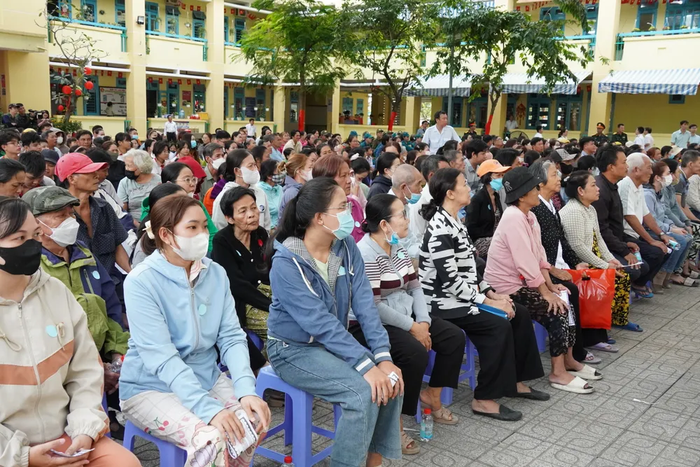 513 hộ dân được Đại tướng trao quà đợt này