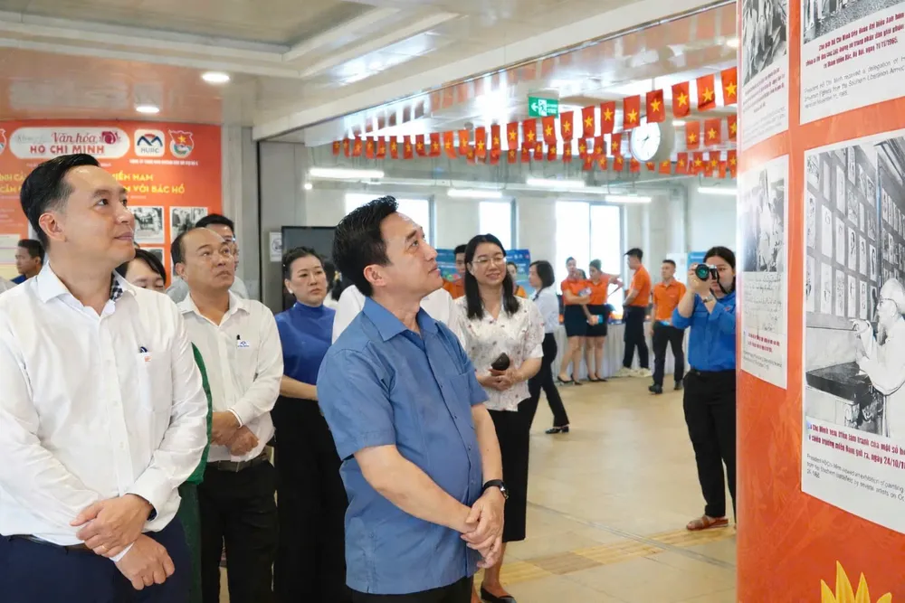 9-3. Không gian văn hoá HCM 2.jpg