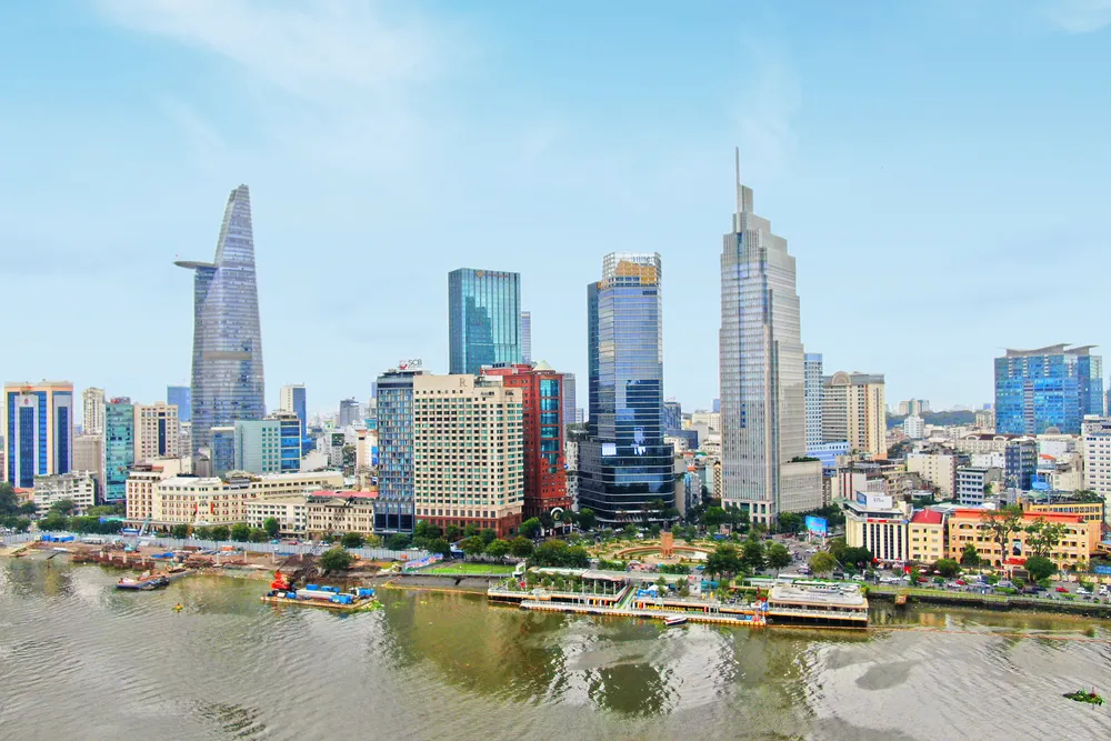 11-7. Trung tâm tài chính TPHCM nhìn từ sông Sài Gòn, được định hướng trở thành hạt nhân của Trung tâm Tài chính quốc tế trong giai đoạn tới.jpeg