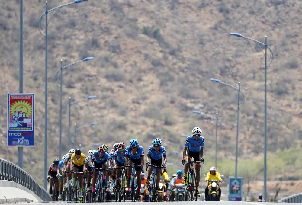 VUS TPHCM mất ngôi đồng đội ảnh 2