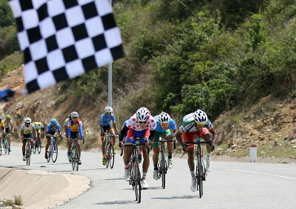 VUS TPHCM mất ngôi đồng đội ảnh 1